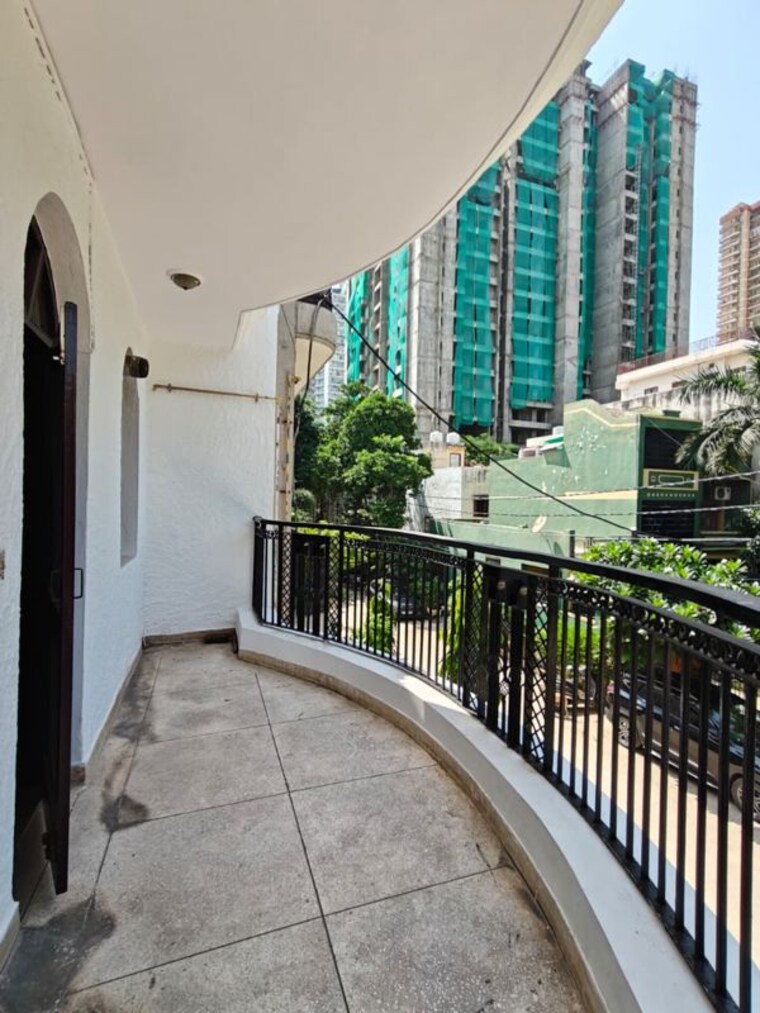 Balcony, vasundhara sector 13 5 Bedroom 150 Sq.Yd. Independent House In Vasundhara Sector 13 Ghaziabad 10669228