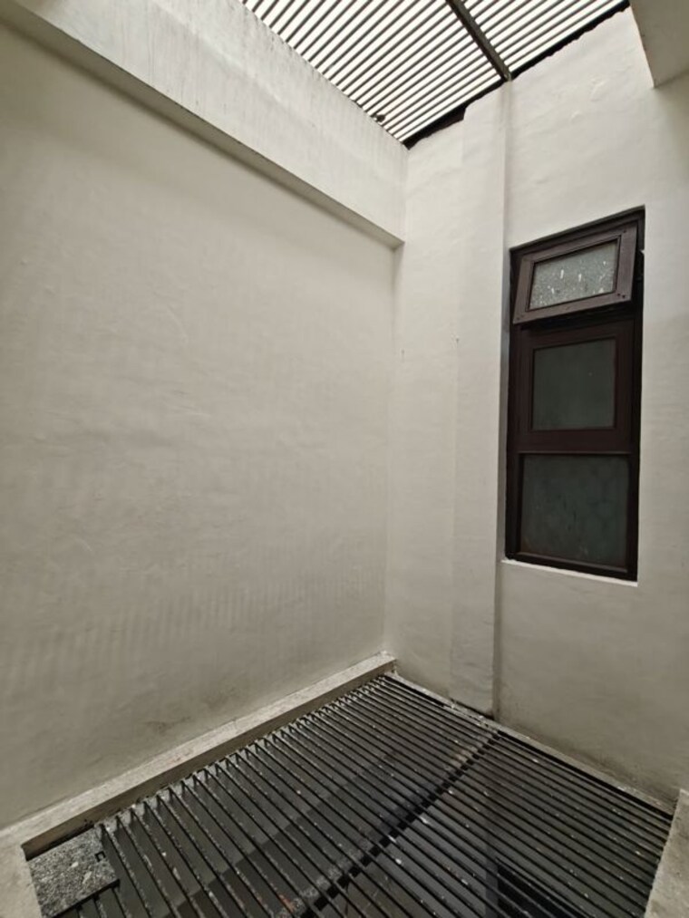 Room, vasundhara sector 13 5 Bedroom 150 Sq.Yd. Independent House In Vasundhara Sector 13 Ghaziabad 10669228
