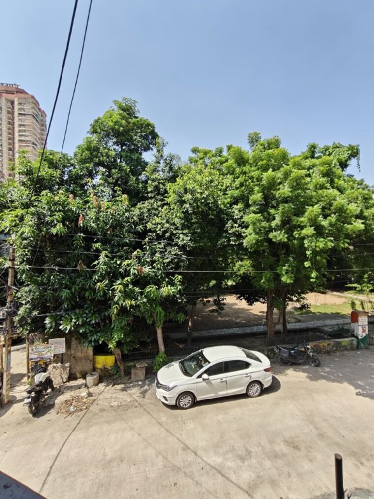  Parking, vasundhara sector 13 5 Bedroom 150 Sq.Yd. Independent House In Vasundhara Sector 13 Ghaziabad 10669228