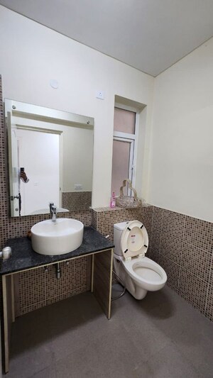 Bathroom in 2.5 BHK Apartment at Silverglades The Melia, Sohna Sector 35 – for Rent