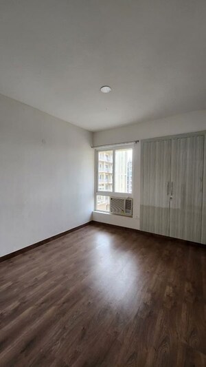 Room in 2.5 BHK Apartment at Silverglades The Melia, Sohna Sector 35 – for Rent