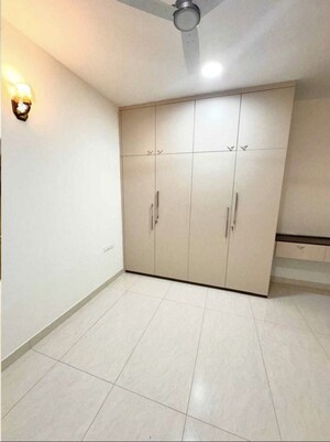 Room in  Apartment at Prestige Beverly Hills, Kokapet – for Rent