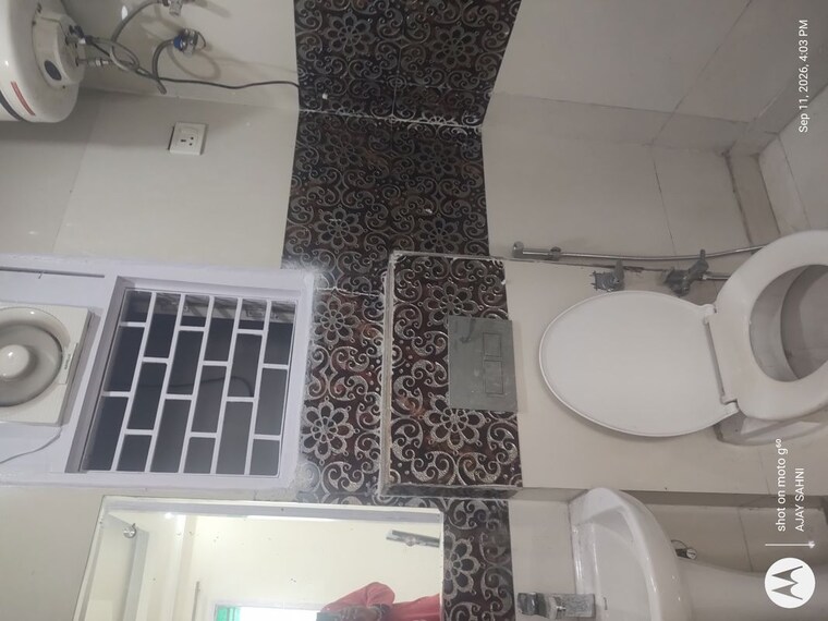 Bathroom, mehrauli 3 Bedroom 1300 Sq.Ft. Builder Floor In Mehrauli Delhi 10669285