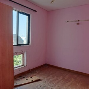 Room in 2 BHK Apartment at Umang Summer Palms, Sector 86 – for Sale