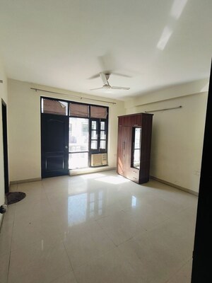 Room in 3 BHK Apartment at Omaxe Silver Birch, North Mullanpur – for Sale