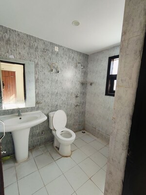 Bathroom in 3 BHK Apartment at Omaxe Silver Birch, North Mullanpur – for Sale