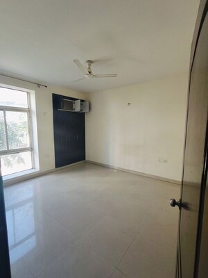 Room in 3 BHK Apartment at Omaxe Silver Birch, North Mullanpur – for Sale