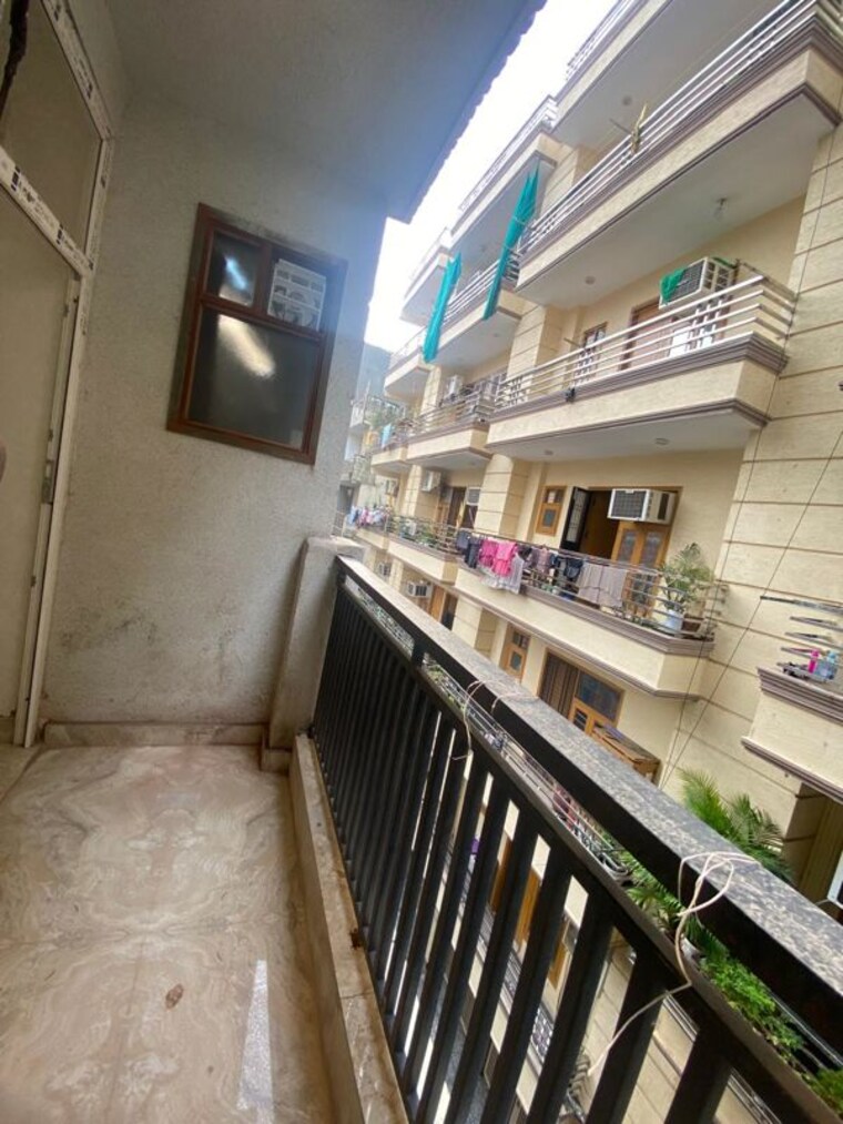 Balcony, palm-residency-chhatarpur 2 Bedroom 900 Sq.Ft. Apartment In Chattarpur Delhi 10669316