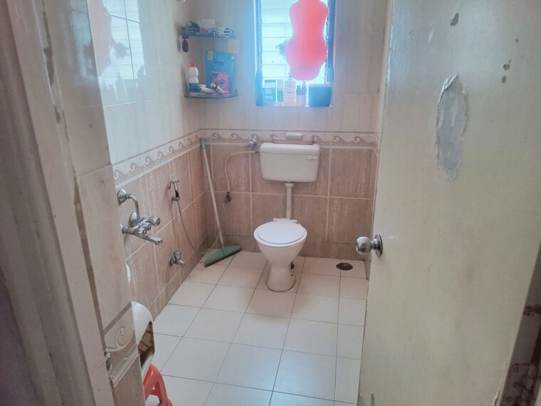 Bathroom, rose-garden 2 Bedroom 1100 Sq.Ft. Apartment In Viman Nagar Pune 10669327