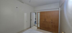 Room in 2 BHK Apartment at Lunkad Amazon, Viman Nagar – for Rent