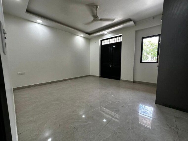 Room, sector 4 3 Bedroom 1500 Sq.Ft. Independent House In Sector 4 Gurgaon 10669373