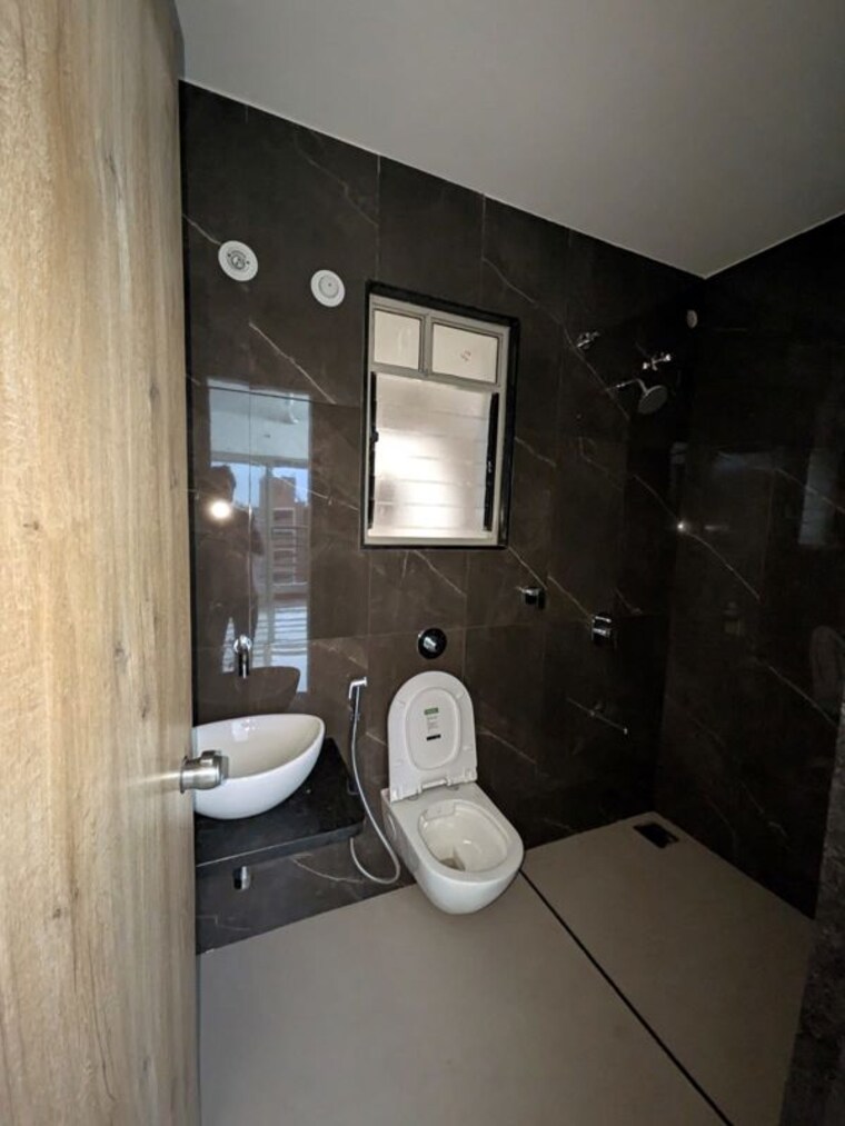 Bathroom, choice-que-914 2.5 Bedroom 850 Sq.Ft. Apartment In Keshav Nagar Pune 10669372