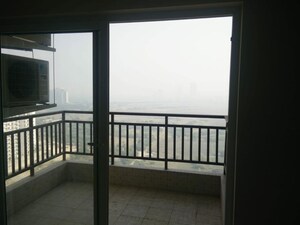 Room in 3 BHK Apartment at Conscient Habitat 102, Sector 102 – for Rent