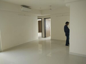 Room in 3 BHK Apartment at Conscient Habitat 102, Sector 102 – for Rent