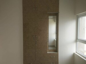 Room in 3 BHK Apartment at Conscient Habitat 102, Sector 102 – for Rent