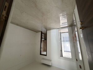 Building Lobby in 3.5 BHK Apartment at Smart World Orchard, Sector 61 – for Rent