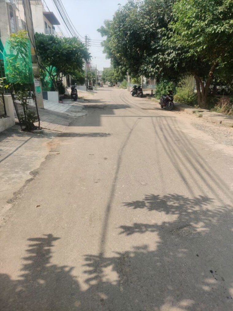 Balcony, sector 27  179 Sq.Yd. Plot In Sector 27 Rohtak 10669426