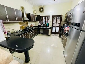 Team Area in 3 BHK Independent House at Sector 4 – for Rent
