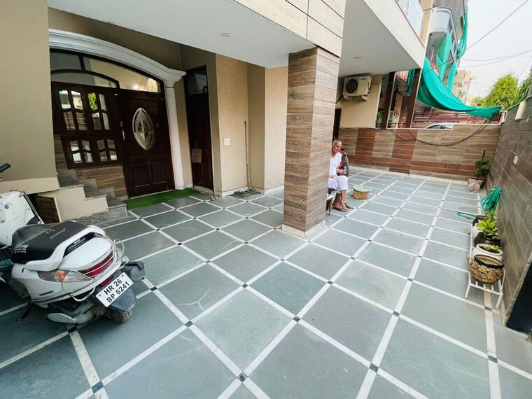  Parking, sector 4 3 Bedroom 1600 Sq.Ft. Independent House In Sector 4 Gurgaon 10669444