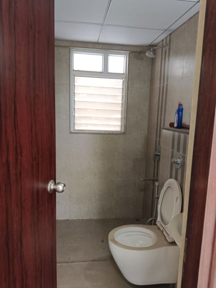 Bathroom, godrej-boulevard 3 Bedroom 960 Sq.Ft. Apartment In Manjari Pune 10669451