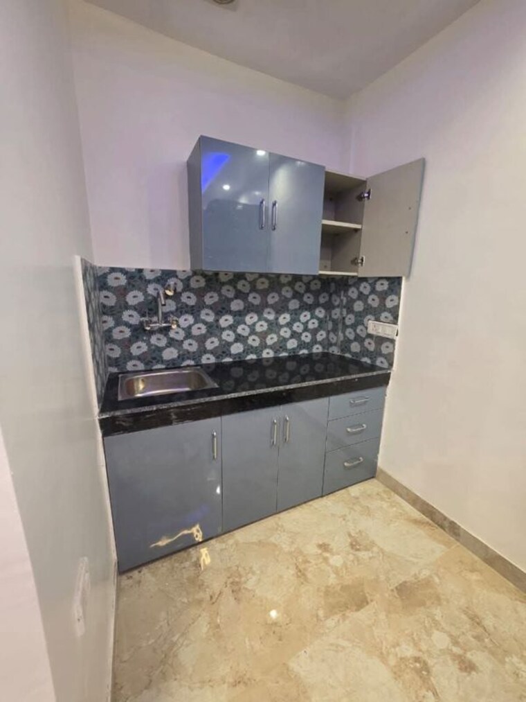 Kitchen, krishna-homes-gurgaon 1 RK 500 Sq.Ft. Builder Floor In Sector 14 Gurgaon 10669514