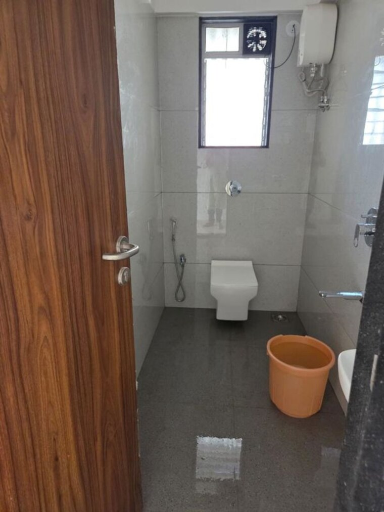 Bathroom, piramal-nagar-chs 1 Bedroom 350 Sq.Ft. Apartment In Goregaon West Mumbai 10669524