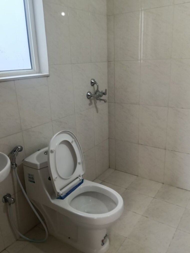 Bathroom, pyramid-midtown 2 Bedroom 678 Sq.Ft. Apartment In Sector 59 Gurgaon 10669522