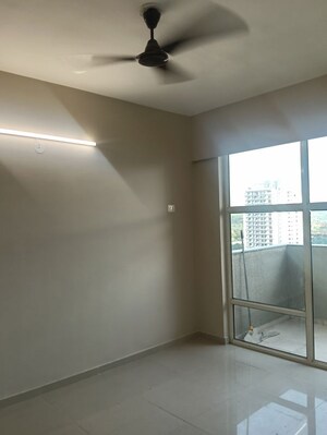 Room in 2 BHK Apartment at Pyramid Midtown, Sector 59 – for Rent
