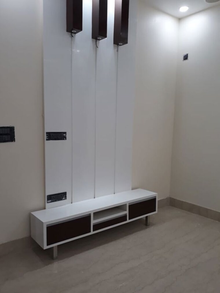 undefined, vasant kunj 3 Bedroom 2700 Sq.Ft. Apartment In Vasant Kunj Delhi 10669570
