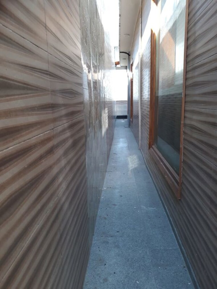 Balcony, vasant kunj 3 Bedroom 2700 Sq.Ft. Apartment In Vasant Kunj Delhi 10669570