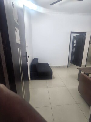 Living Room in 1 BHK Independent House at Auram Floor, South City 2 – for Rent