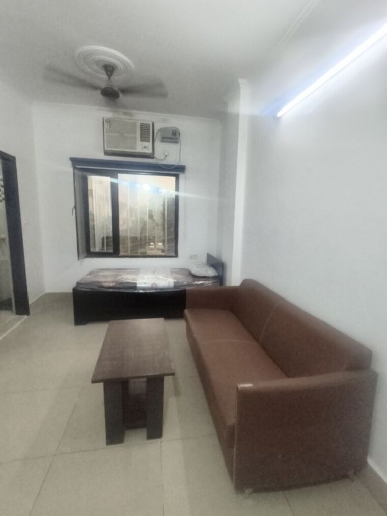 Living Room, auram-floor 1 Bedroom 650 Sq.Ft. Independent House In South City 2 Gurgaon 10669563