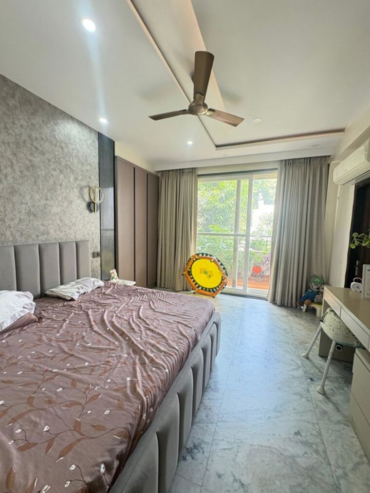 Bedroom, bptp-amstoria-country-floor 3 Bedroom 2647 Sq.Ft. Apartment In Sector 102 Gurgaon 10669575