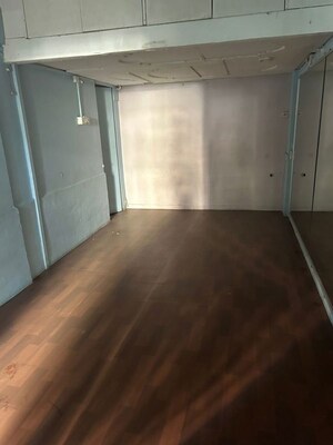 Room in  Shop at Big Splash, Vashi Sector 17 – for Rent