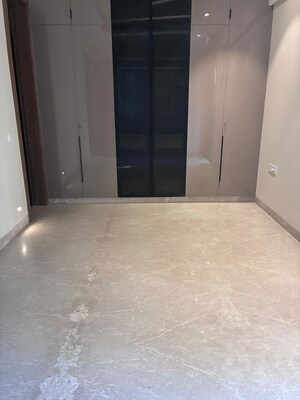 Room in 3 BHK Builder Floor at Greater Kailash I – for Sale