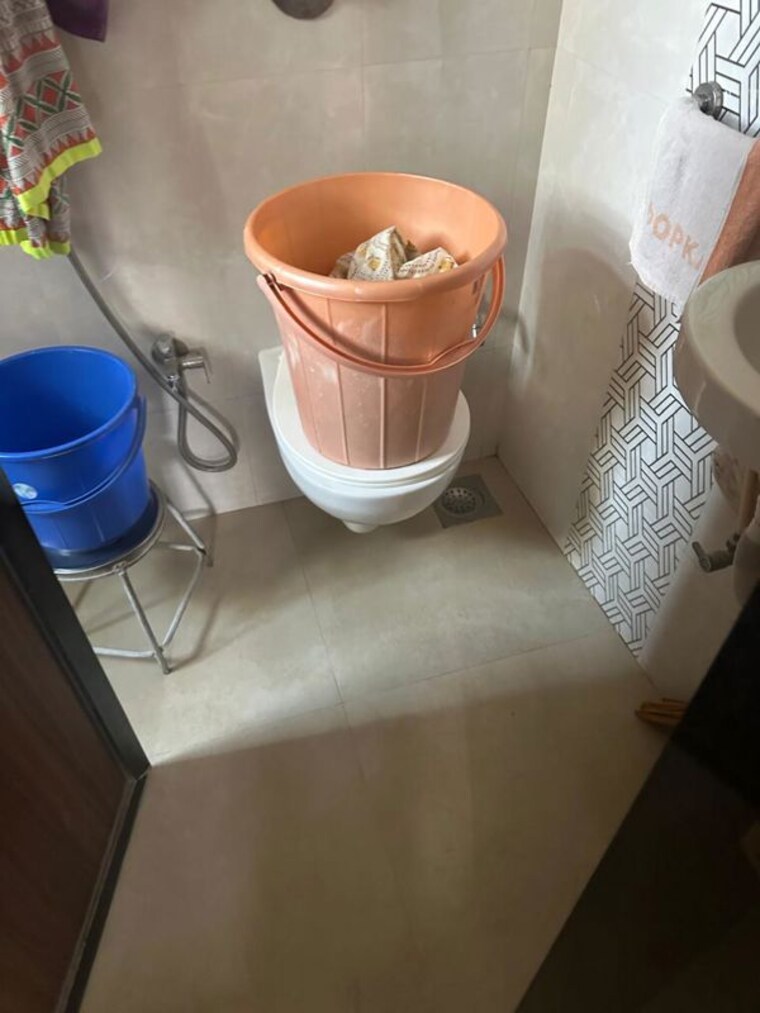 Bathroom, mahim 3 Bedroom 1018 Sq.Ft. Apartment In Mahim Mumbai 10669614