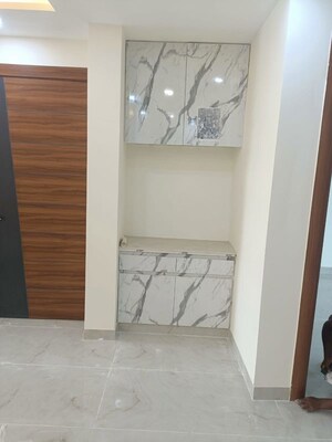 Furnished Amenities in 3 BHK Apartment at Vipul World Floors, Sector 48 – for Rent