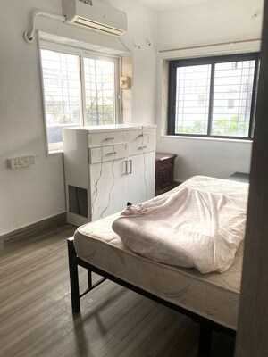 Bedroom in 2 BHK Apartment at Kalumal Estate, Juhu – for Rent