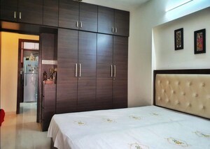 Bedroom in 2 BHK Apartment at Dheeraj Gaurav Heights, Jogeshwari West – for Rent