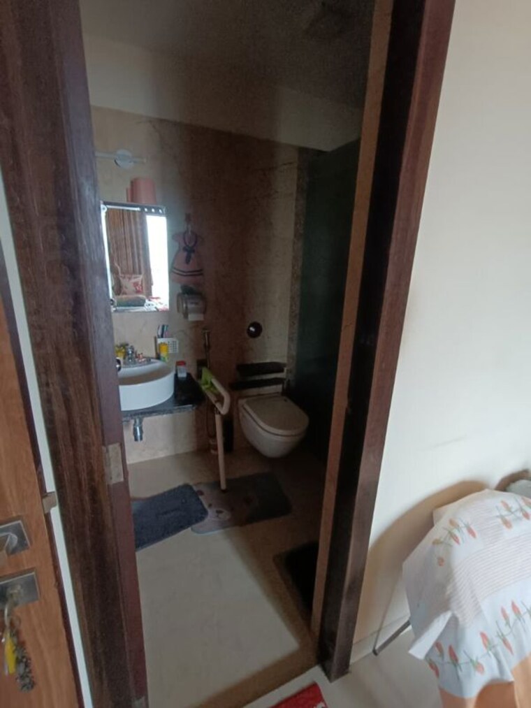 Room, regency-heights 3 Bedroom 1200 Sq.Ft. Apartment In Ghodbunder Road Thane 10669651