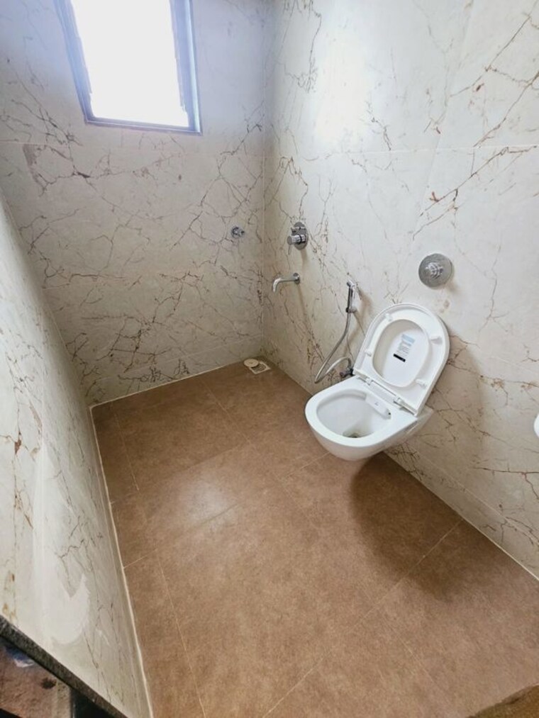 Bathroom, unique-legacy-majestic 2.5 Bedroom 800 Sq.Ft. Apartment In Mundhwa Pune 10669683