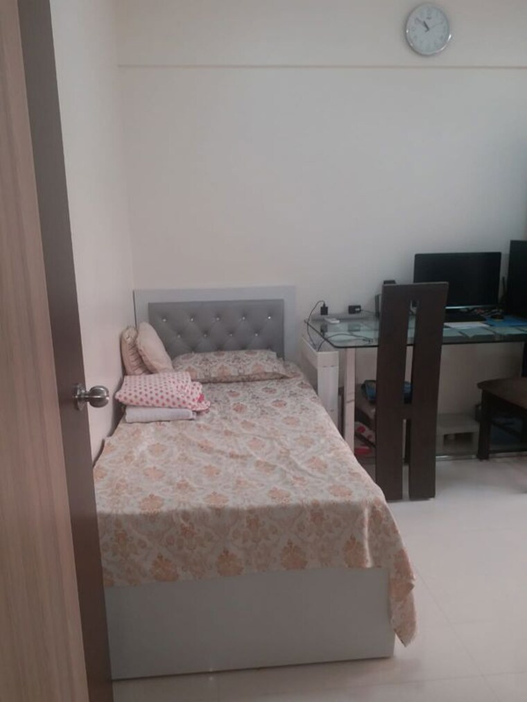 Bedroom, ekta-chs-andheri 2 Bedroom 600 Sq.Ft. Apartment In Andheri West Mumbai 10669673