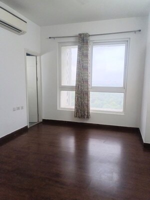Room in 3 BHK Apartment at Mapsko Mount Ville, Sector 79 – for Rent