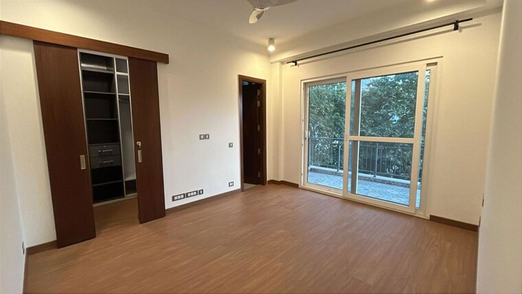 Room, unitech-nirvana-country-plots 3 Bedroom 3240 Sq.Ft. Builder Floor In Sector 50 Gurgaon 10669704