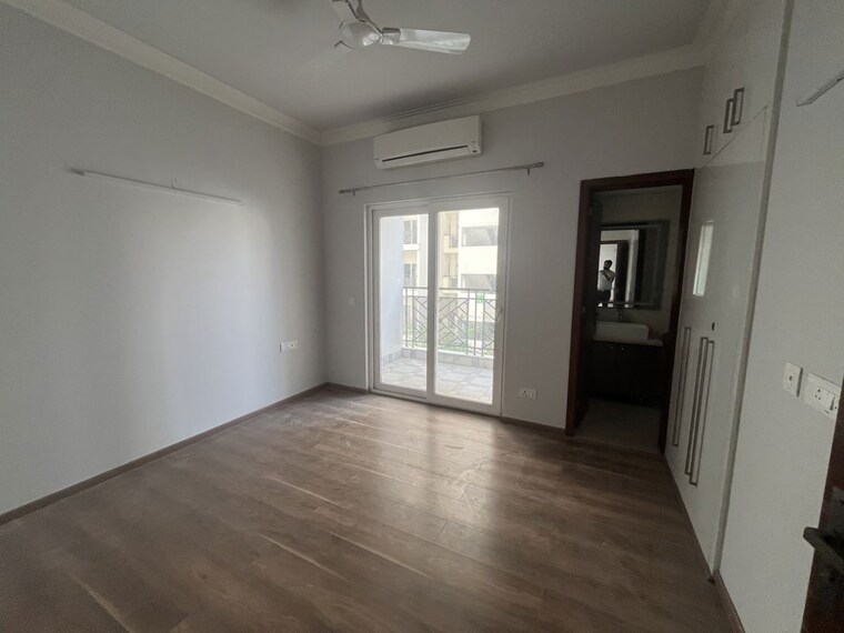 Room, central-park-flower-valley-aqua-front-towers 3 Bedroom 1789 Sq.Ft. Apartment In Sohna Sector 33 Gurgaon 10669717