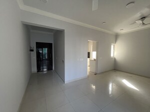 Room in 3 BHK Apartment at Central Park Flower Valley Aqua Front Towers, Sohna Sector 33 – for Sale