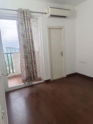 Room in 3 BHK Apartment at Mapsko Mount Ville, Sector 79 – for Rent