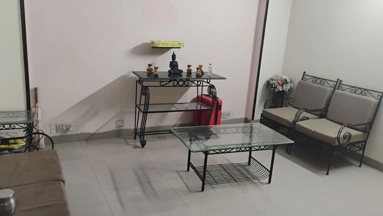 Room, lajpat nagar 2 Bedroom 900 Sq.Ft. Apartment In Lajpat Nagar Delhi 10669732