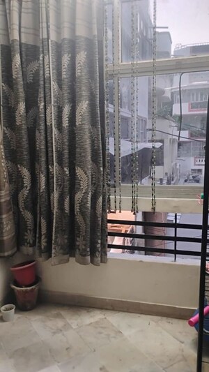 Room in 2 BHK Apartment at Lajpat Nagar – for Rent