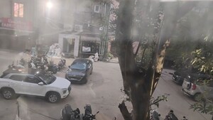 Parking in 2 BHK Apartment at Lajpat Nagar – for Rent
